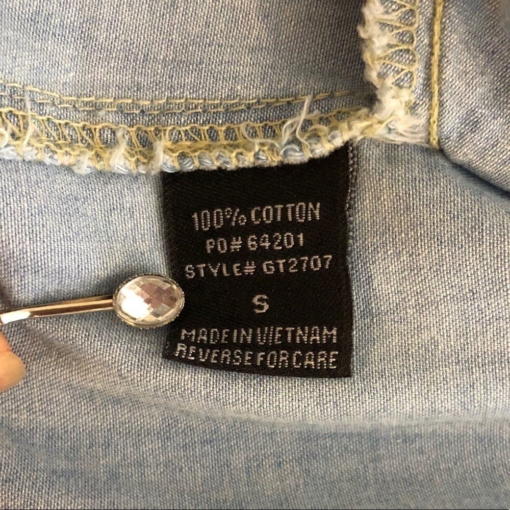 Timing Button Up Denim Collared Top Rollup… - Picture 7 of 8